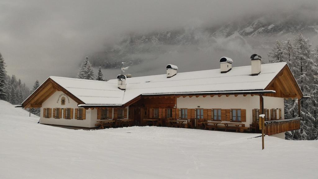 Jaegerhaus Agriturismo Cortina dʼAmpezzo Dış mekan fotoğraf